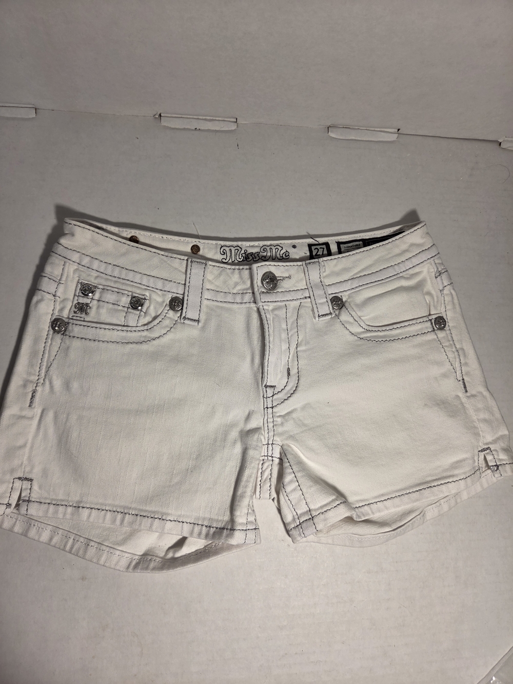 Miss Me White Denim 27 Signiture Shorts - Women's Casual Cutoff